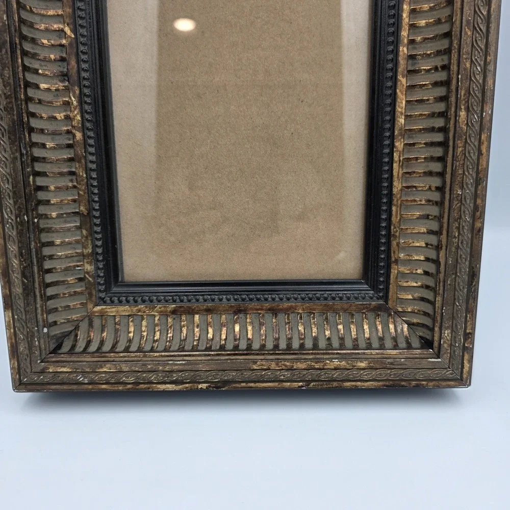 Bronze K3Z14-57 Antique Style Picture Frame   10.75